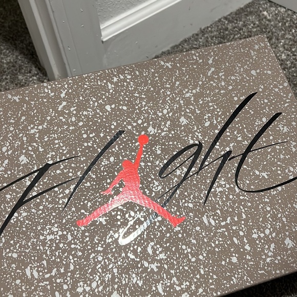 Retro 4 Jordan’s - Picture 11 of 12